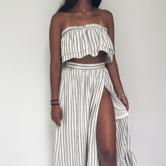 felicias Dresses & Skirts - 🆕 Kendall - Grey + Ivory Striped Set